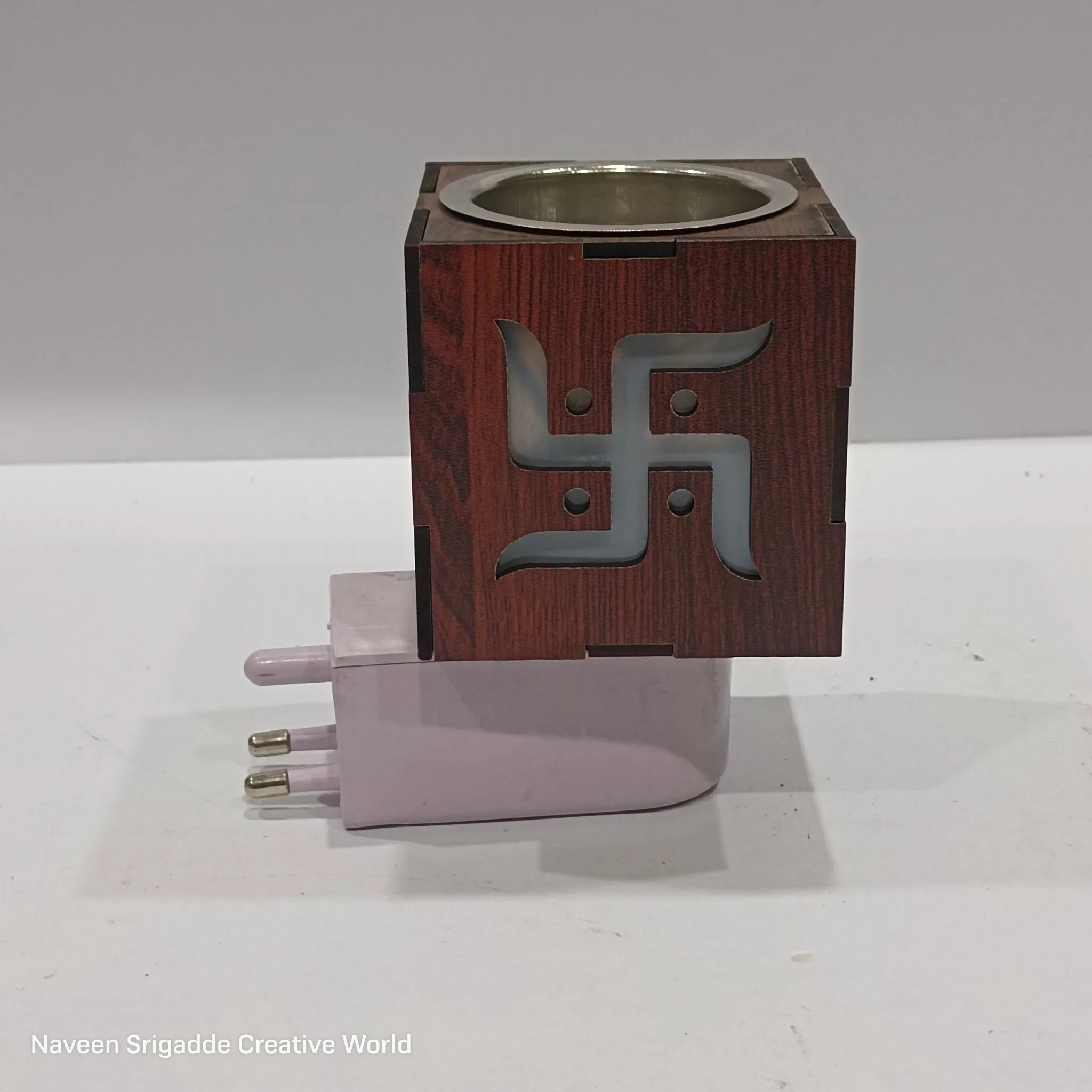 Kapoor Dhani | Electric Camphor Diffuser | Bhimseni Kapoor Dani